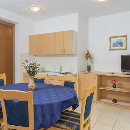 Ivana Apartman Kastela
